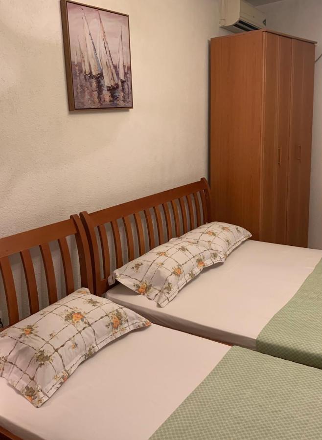 Guest House Nuhii Ulcinj Bagian luar foto