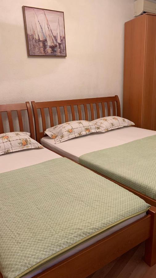 Guest House Nuhii Ulcinj Bagian luar foto
